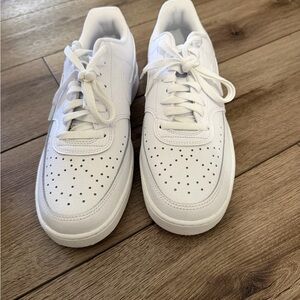 Nike White Men's Sneakers